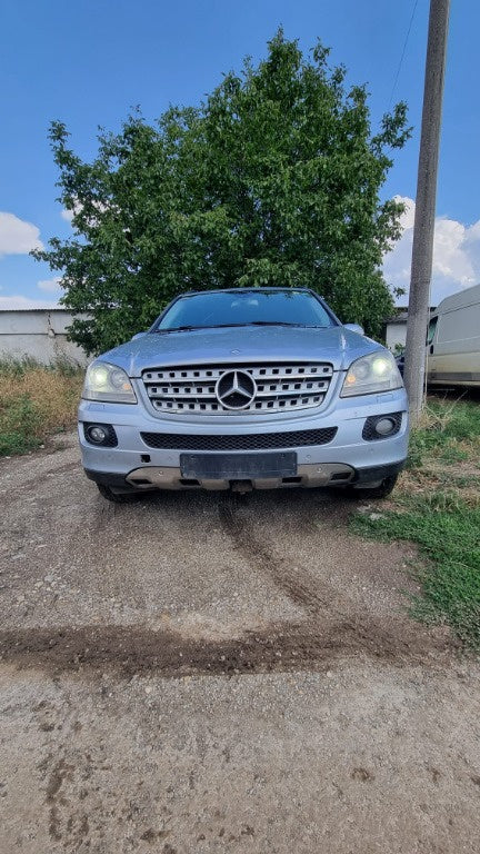 Dezmembrez MERCEDES ML W 164 din 2007 motorizare 3.0 CDI