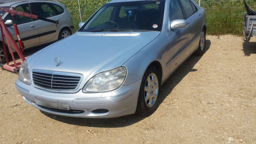 Dezmembrez Mercedes S w220 3.2 cdi