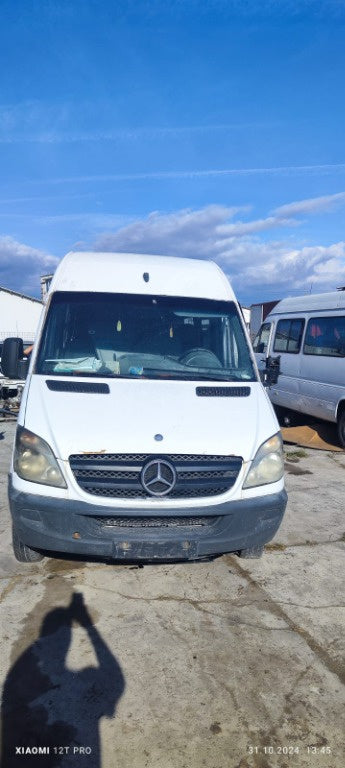 Dezmembrez Mercedes Sprinter 515 2.2 CDI model 906 cod motor OM646986 transmisie manuala ,punte dubla an 2008