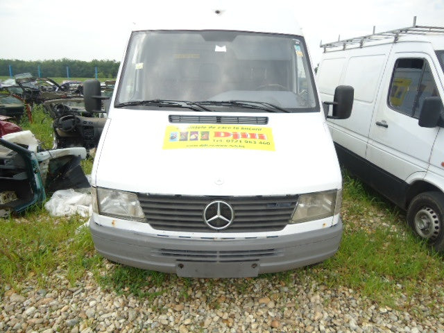 Dezmembrez Mercedes Sprinter din 1998-2002, 2.3 td