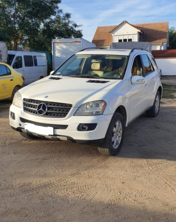 Dezmembrez mercedes w164