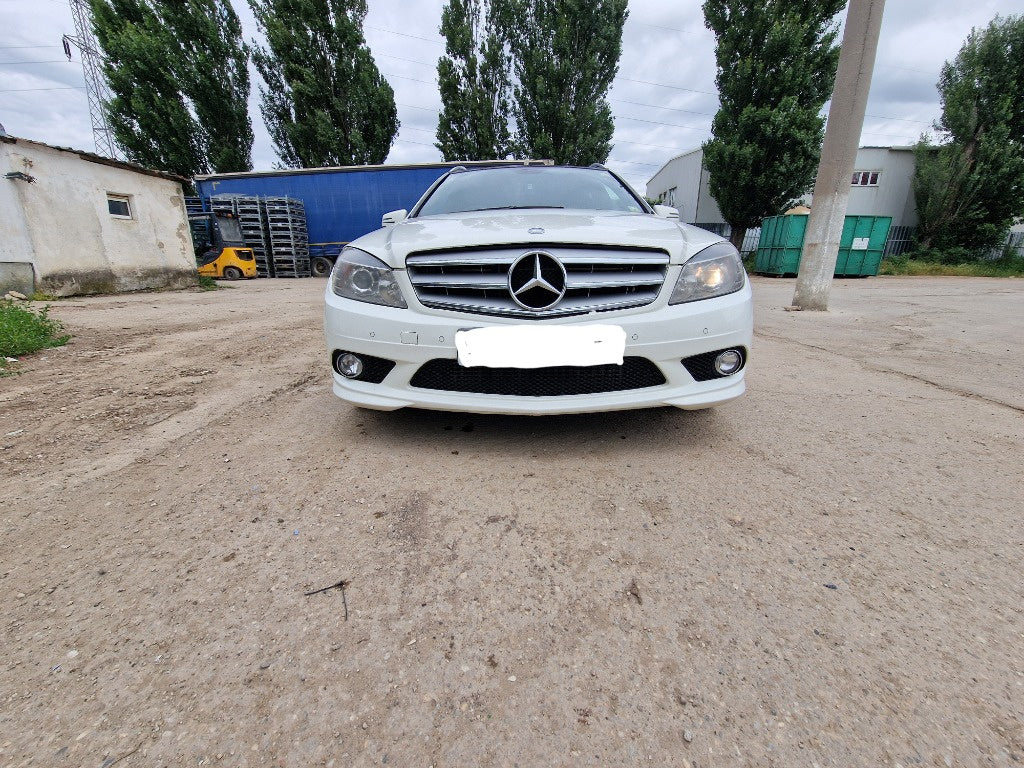 Dezmembrez Mercedes w204 AMG