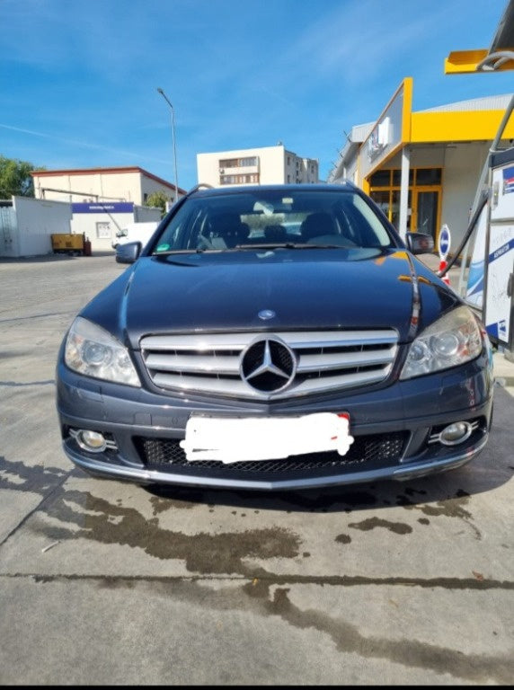 Dezmembrez mercedes w204 c220 cdi