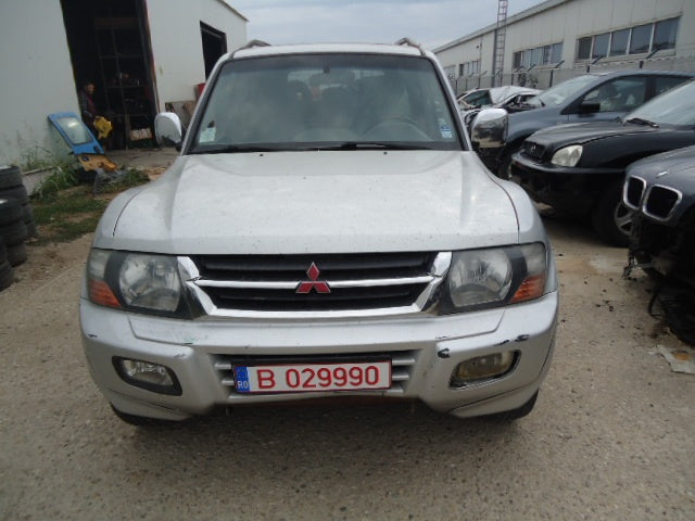 Dezmembrez Mitsubishi Pajero din 2001-2004, 3.2 DID