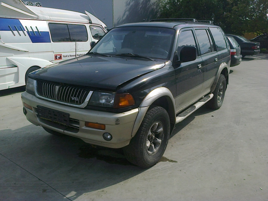 Dezmembrez Mitsubishi Pajero Sport ( Montero) din 1997, 3.0B
