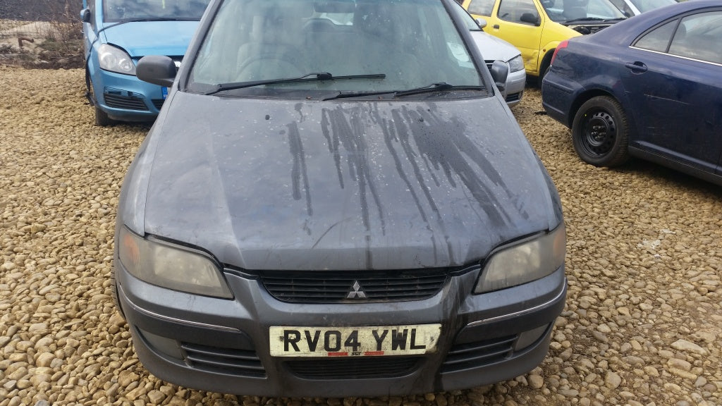 Dezmembrez Mitsubishi Space Star din 2004 , 1.6 benzina tip 4G18