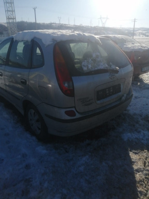 Dezmembrez nissan almera tino sport din 2001.