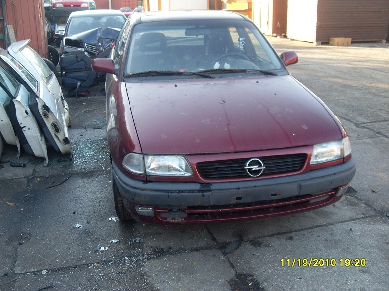 Dezmembrez Opel Astra F din 1993, 1.4 b