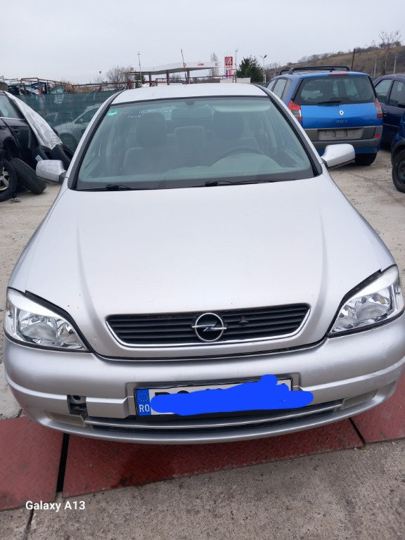 Dezmembrez opel astra g 2003 1.6b