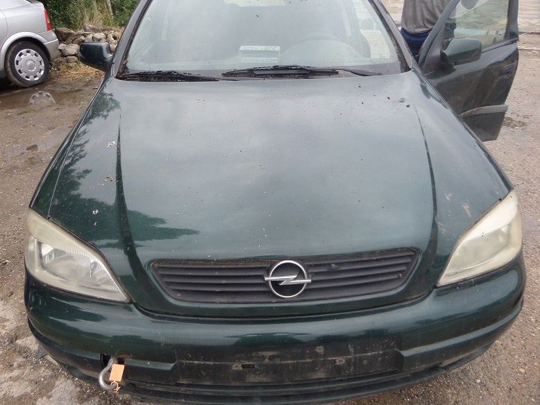 Dezmembrez Opel Astra G Break din 2002