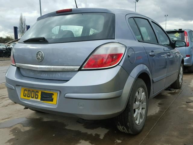 Dezmembrez Opel Astra H 1.6b
