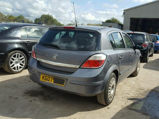 Dezmembrez Opel Astra H 2007 1.6benz