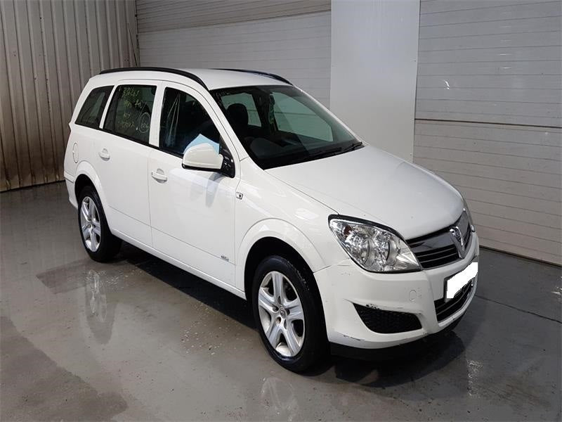 Dezmembrez Opel Astra H 2010 Break 1.3 CDTi