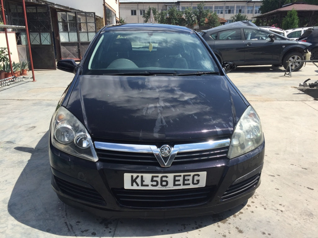 Dezmembrez Opel astra H motor z16xep