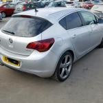 Dezmembrez Opel Astra J 1.4 b