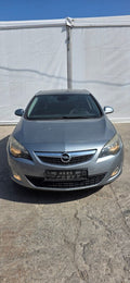 Dezmembrez Opel Astra J 1.6 benzina cod motor A16LET 132 KW/ 180Cp transmisie manuala 6+1 cod MZO M32 an 2010