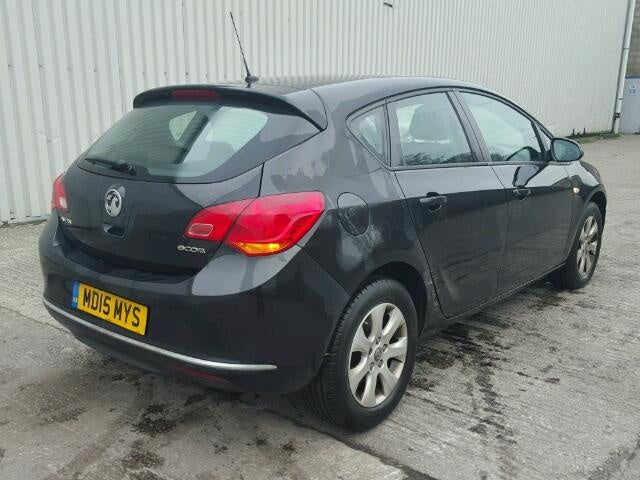 Dezmembrez Opel Astra j 1.6cdti