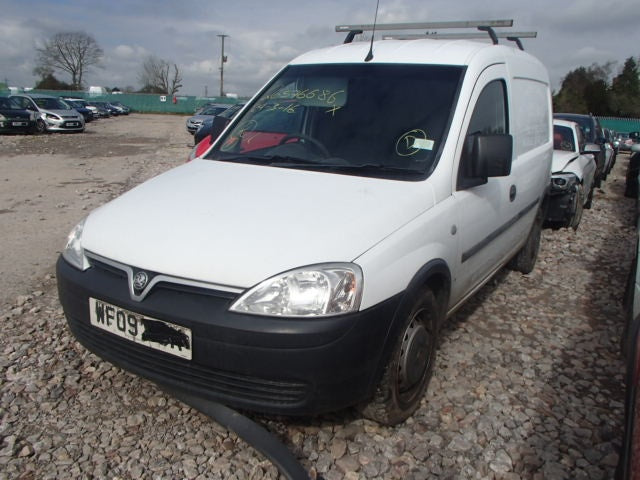 Dezmembrez Opel Combo, 1.3cdti, orice piesa!