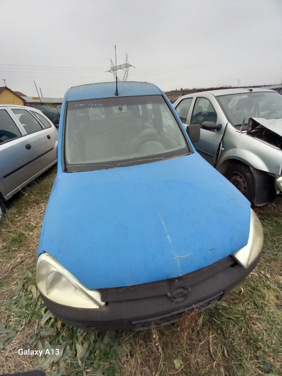 Dezmembrez opel combo din 2003 1.2 benzina