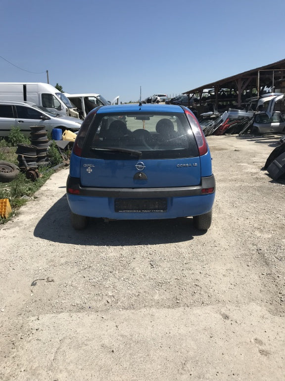 Dezmembrez opel corsa 1,2 benzina din anul 2002 euro 4