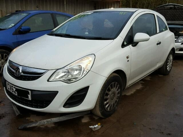 Dezmembrez Opel Corsa 2012 1.0benz