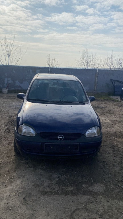 Dezmembrez Opel Corsa B 1999 hatchback 1.2 benzina