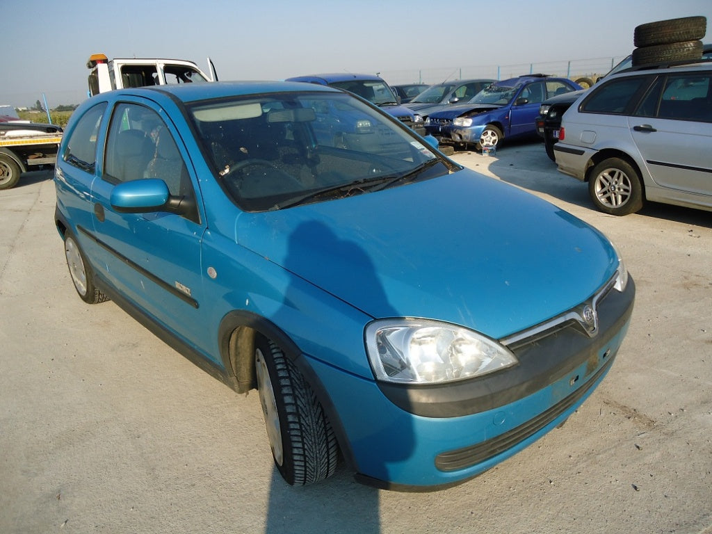 Dezmembrez Opel Corsa C din 2002, 1.0 b