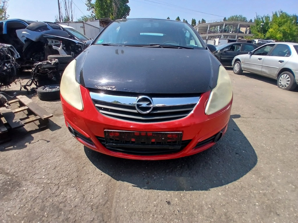 Dezmembrez Opel Corsa D 1.0B 2008