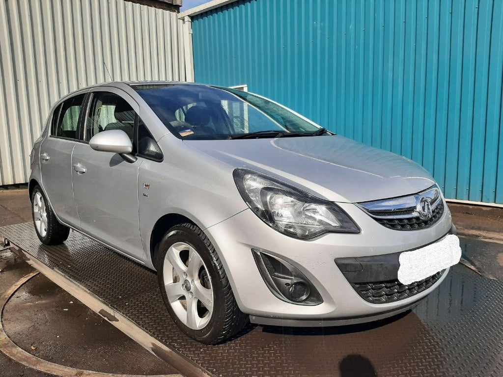 Dezmembrez Opel Corsa D 2013 HATCHBACK 1.4 i