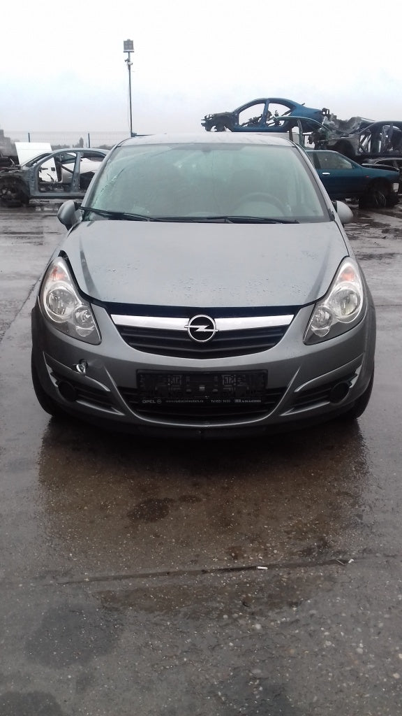 Dezmembrez Opel Corsa D din 2011, motor 1.4 benzina tip A14XER