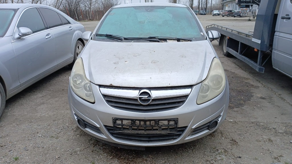 DEZMEMBREZ OPEL CORSA D IN 2 USI 1.2 BENZINA DIN 2007-Z12XEP