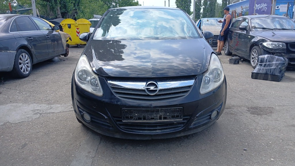 DEZMEMBREZ OPEL CORSA D IN 2 USI 1.4 BENZINA DIN 2008 - Z14XEP