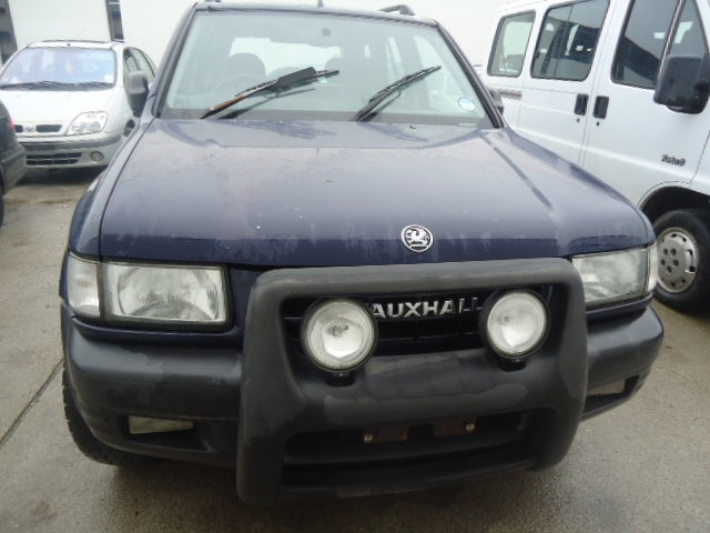 Dezmembrez Opel Frontera din 2001, 2.2 d