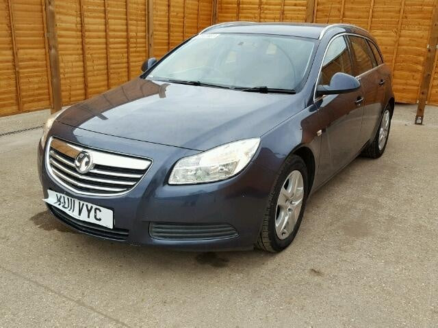 Dezmembrez Opel Insignia 2010 2.0cdti