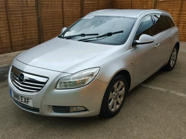 Dezmembrez Opel Insignia Combi 2.0cdti