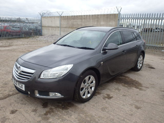 Dezmembrez Opel Insignia combi, 2.0cdti, orice piesa!