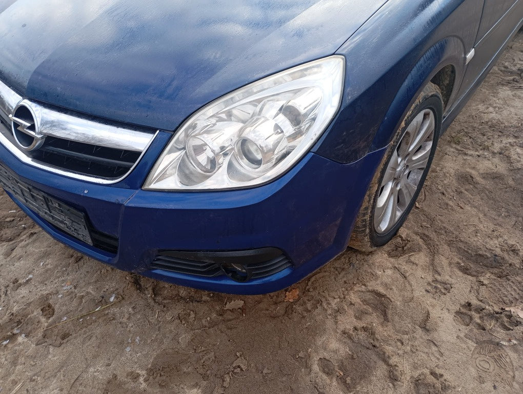 Dezmembrez Opel Signum 1.9 150cp din 2008