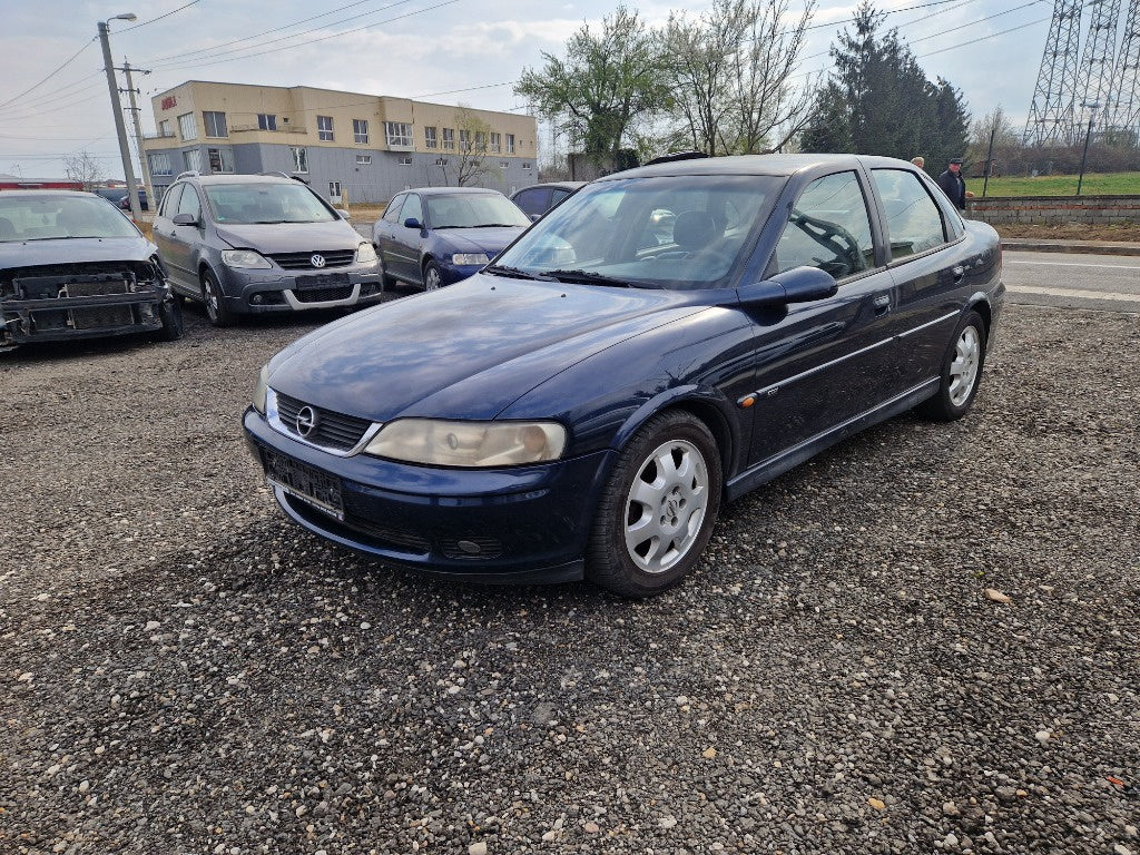 Dezmembrez Opel Vectra B 2001 Sedan 2.0 dti