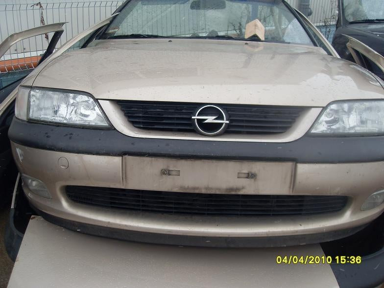 Dezmembrez Opel Vectra B din 1996, 1.6 b