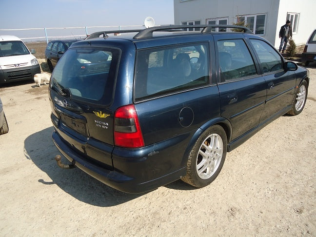 Dezmembrez Opel Vectra B din 1999, 1.7 td