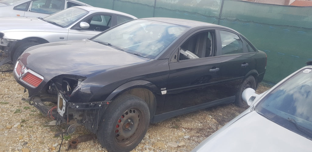 Dezmembrez Opel Vectra C 2005 Hatchback 1.8i
