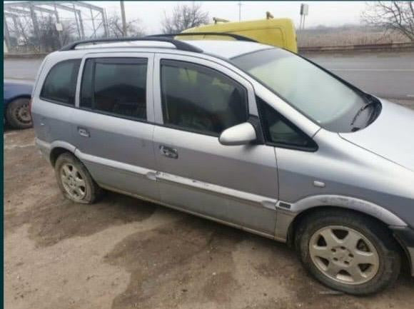 Dezmembrez Opel Zafira 2.0 Diesel/ 1.4 Benzina
