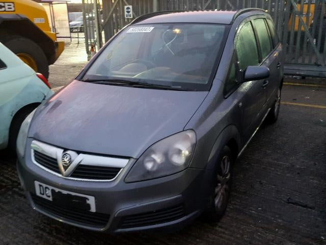 Dezmembrez Opel Zafira B 1.6 benzina