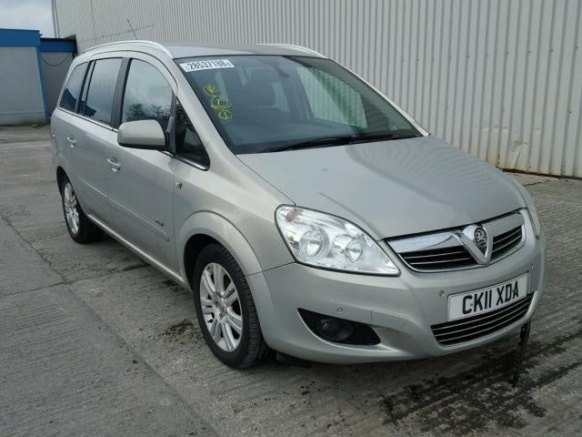 Dezmembrez Opel Zafira B, 1.8b