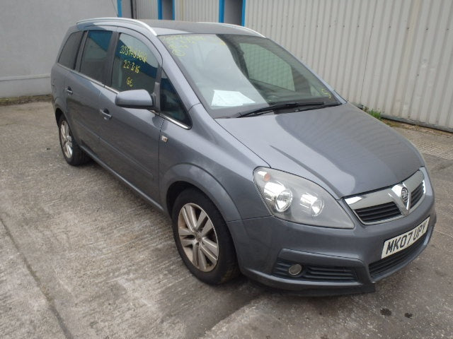 Dezmembrez Opel Zafira B, 2.0cdti, orice piesa!
