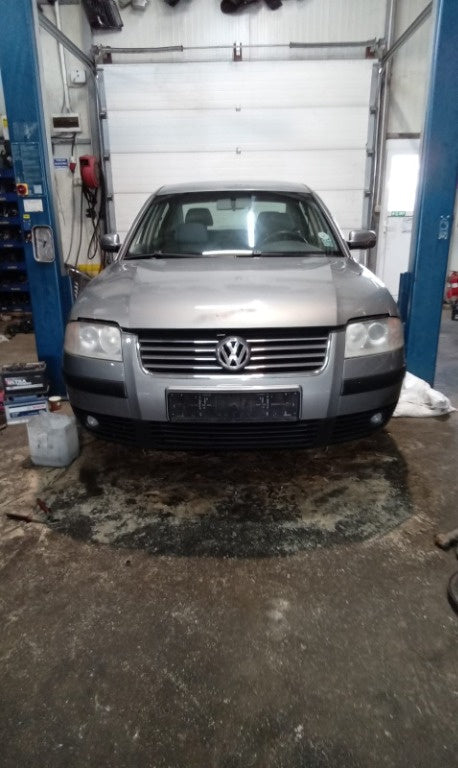 Dezmembrez PASSAT B5 2.0 BENZINA 2003