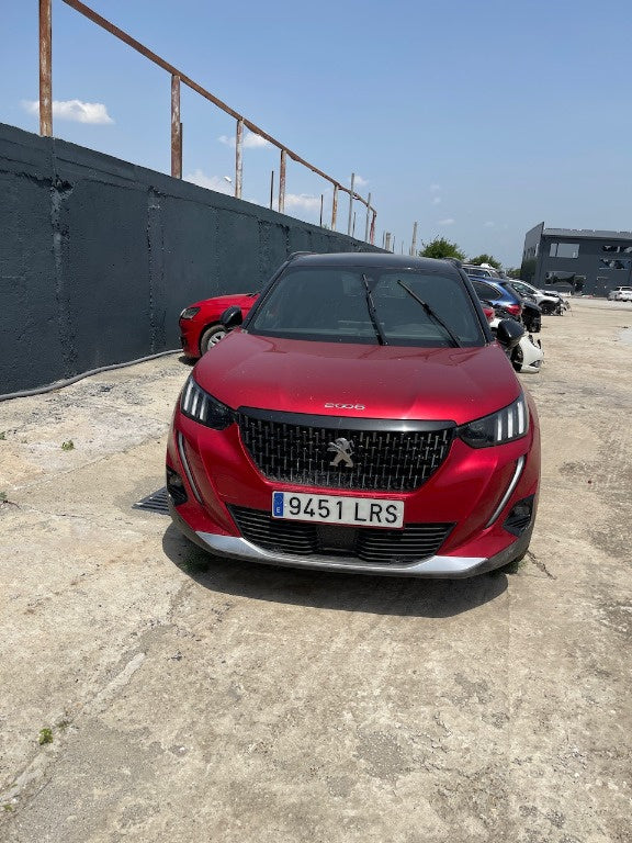 Dezmembrez Peugeot 2008 2021 Monovolum 1.2 Vti 130 cp