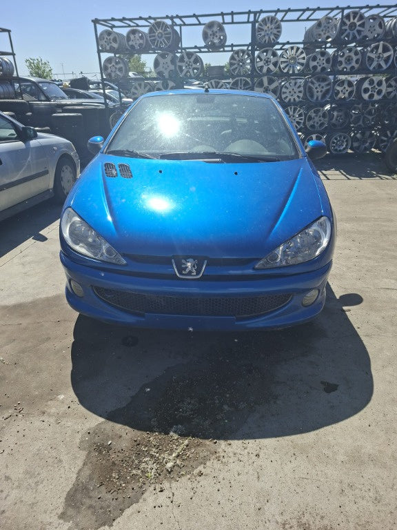 Dezmembrez Peugeot 206 cc 2.0 Benzina RFN 2006