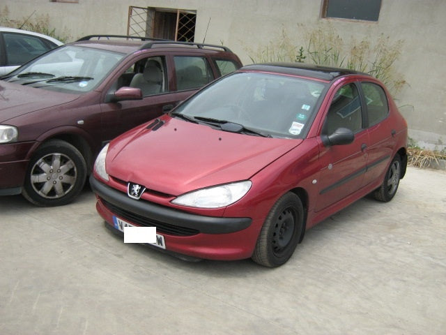 Dezmembrez Peugeot 206 din 1999, 1.9d,