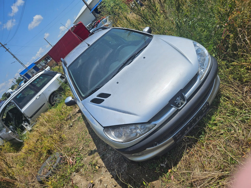 Dezmembrez Peugeot 206 Sw 1.4 16v din 2007